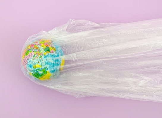 Wpływ plastiku na zdrowie psychiczne - postaw na produkty bawełniane!