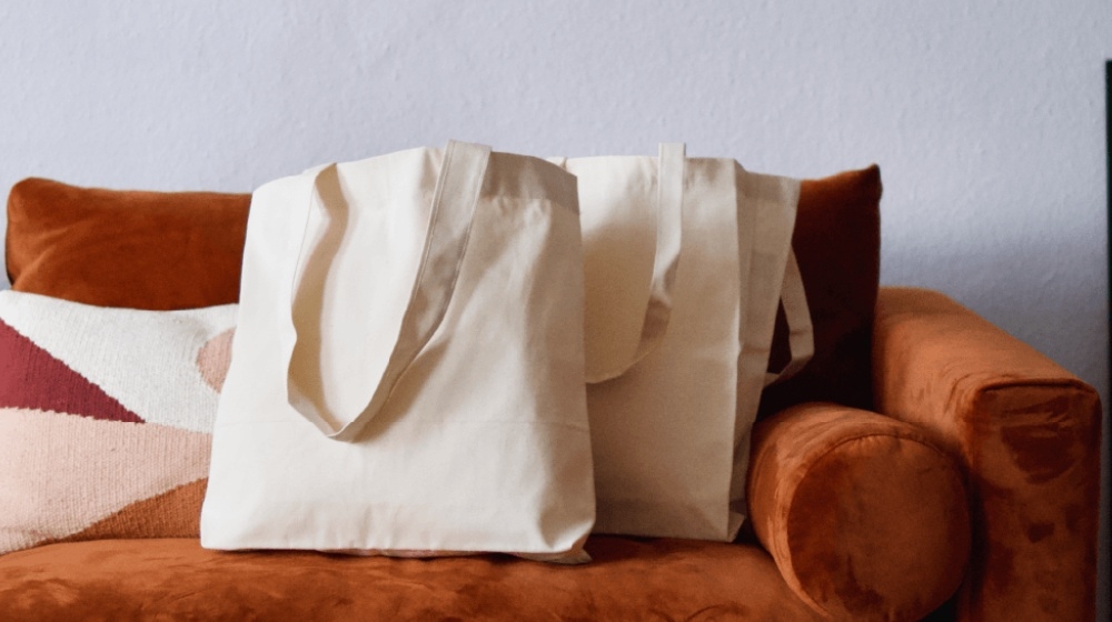 Nasze produkty bawełniane we wnętrzach - element reklamowy, dekoracja, produkt użytkowy